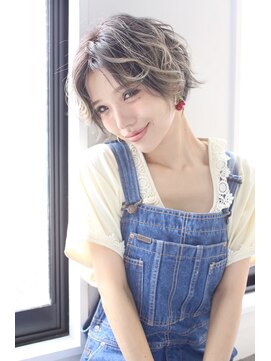 ルービック 京橋(Rubik's) 3Dカラー無造作ショート