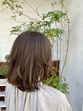 ウル(ulu) ラウンドミディアムカット