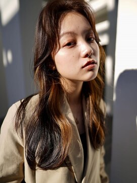 ログ オモテサンドウ(L.O.G OMOTESANDO) レイヤーインナーカラー