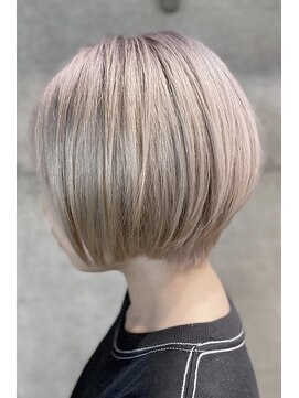 クレドガーデン 西新井店(CRED GARDEN) 前下がりショートボブ×ホワイトミルクティー/透明感/西新井