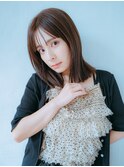 ワンレングスの切りっぱなしミディアムボブ