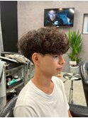 スペインカールスパイラルパーマツイストパーマフェード短髪