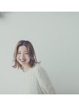 《MAYU》大人の髪悩みに寄り添います。ダメージレスなグレーカラーでリピーター多数