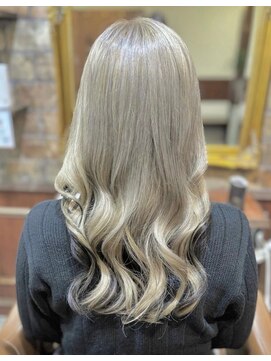 ベルヘアー 長居店(Belle hair) ホワイトアッシュ