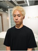 ミルクティーブロンドダークブルーワンホンレイヤーワンレンボブ
