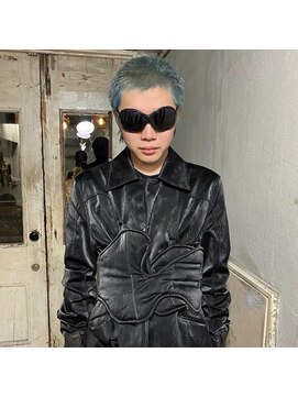 ロイジー(roijir) 坊主ウルフ×ハイトーンカラー