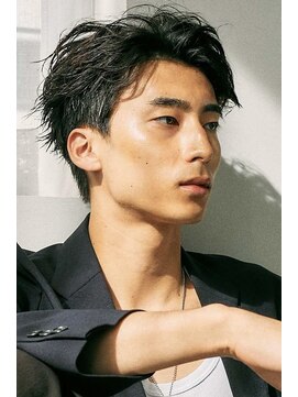 ノイ(noi) センターパートニュアンスパーマ刈り上げツーブロックメンズヘア