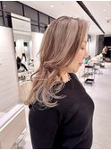 白髪を活かしたハイライトローライト ピンクベージュ