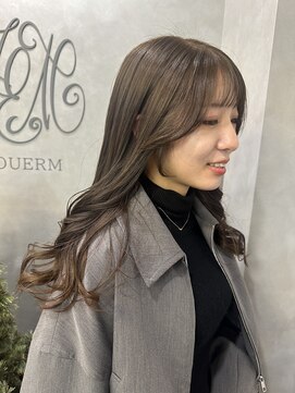 ジュエム(jouerm) ボブレイヤーカットミディアムヘア韓国ヘア前髪顔まわりカット