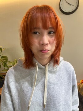 ナループロア ルームー(Nalu pu loa ROOMOO) レイヤーミディアム/レイヤーウルフカット/オレンジカラー