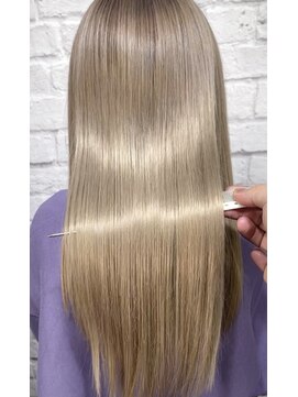リヒト ヘアワークス(Licht HairWorks) ミルクティーベージュ×髪質改善シンデレラトリートメント
