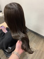 リジー(Litzy)&nbsp;透明感グレージュ／嶋田　綺星