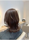 くびれヘアゆるふわ外ハネミディ