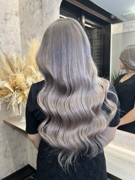 ラピス 新宿(Lapis) ホワイトグレー/エクステ