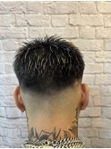大人の品格と男前を強調するスキンフェード