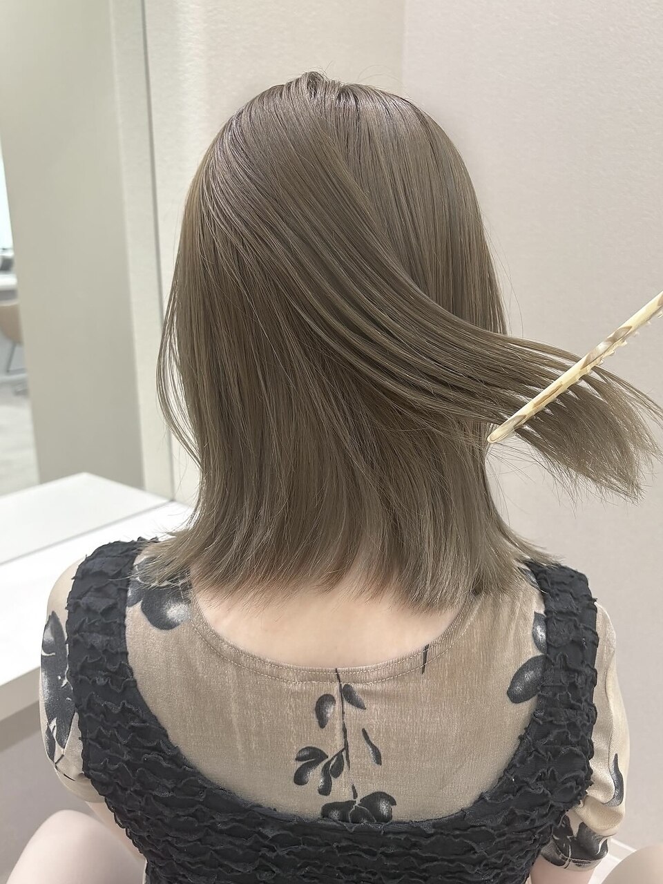 ピンクベージュ/ブリーチ/表参道/女性美容師/原宿