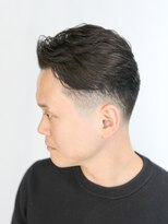 カーウォッシュバーバー(CARWASH BARBER)&nbsp;アップバングナチュラルフェードメンズアイロンパーマ