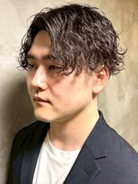 ディスイズバーバーサード(THIS IS BARBER 3rd) 波巻きスパイラルパーマ センターパート ツイスパ メンズパーマ
