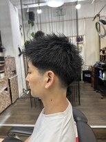 シャンゼ おもろ テーパーフェード×短髪アップバング