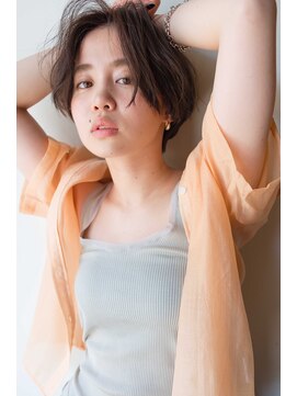 ヘアデザイン ソラ(Sola) ふんわりリトルハンサムショート×センターパート×暗髪