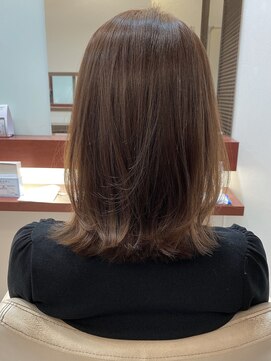 マーリャヘアー(mallia hair) くびれ外ハネミディアム