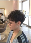 個性派モコモコパーマ