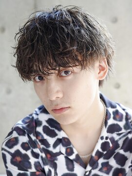 アルファ 新宿(alpha) フェザーパーマ/刈り上げセンターパート/サーフカール[新宿]