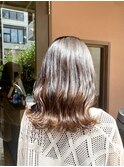 透明感カラー/レイヤースタイル/後れ毛/顔まわり/グレージュ