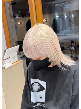 スタン 渋谷(Stam) ホワイトブロンドハイトーンウルフレイヤーケアブリーチ渋谷駅