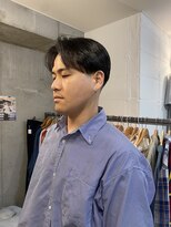 グッドプレイスアンドシング(Good Place&thing)&nbsp;メンズカットセンターパートテーパーフェードマッシュ刈り上げ