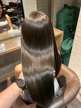 アフィナー(Afinar) 【横浜駅/横浜西口】 グレージュ