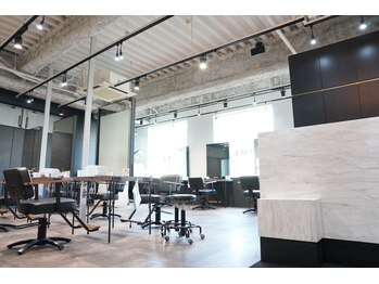 神戸 AVANCE. 三宮 元町店 ミルボンAujua 認定サロン 【アヴァンス】