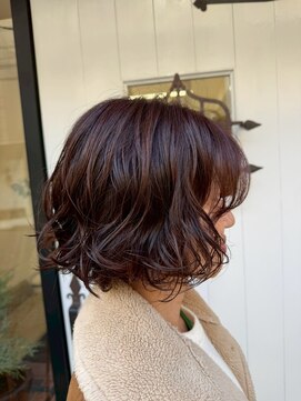 30代40代切りっぱなしボブ前髪ありパーマ大人ボブゆるパーマ