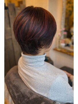 スノードロップ(SNOW DROP) 60代女性×ショート×レッド