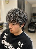 ホワイトメッシュ×波巻きパーマ