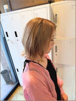 シロ(.siro)&nbsp;シナモンベージュのニュアンスボブ