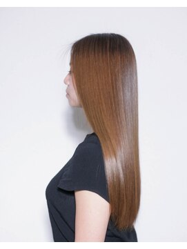 アリュックス 国立(ALUX) 美髪ワンレングス