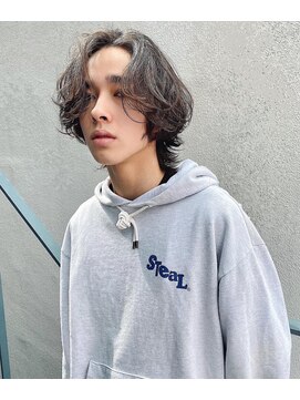 レーヴス(REVES) アンニュイニュアンスパーマ　ナチュラルウルフヘア