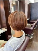 ショートボブ