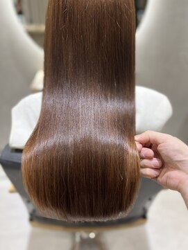 ジーナ 福岡天神(Zina) 韓国/髪質改善/ブリーチ/ダブルカラー/インナーカラー/縮毛矯正