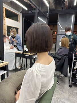 トリニティ 本厚木(trinity) ナチュラルボブ/大人可愛い/顎ラインボブ/本厚木