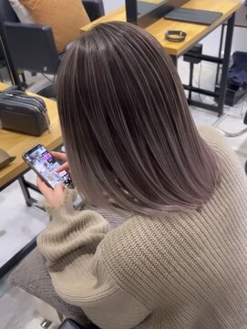 レガロ(RegaLo) グレージュ×シャドールーツ