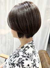 エイチヘアー(eichi hair) すっきりシルエットのショートボブ
