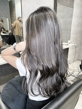 アンダーバーホワイト 泉佐野店(_WHITE) ☆ ハイライトカラー　ケアブリーチ　ダブルカラー　イルミナ