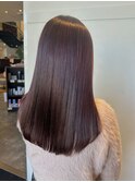 潤うピンクブラウン/艶々ストレートヘア