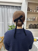 ケシキ 表参道 原宿(kesiki.)&nbsp;タイトめアレンジ 結婚式ヘア お呼ばれヘア