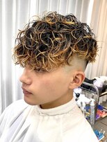 サップ 吹田店(Sup)&nbsp;スペインカールスパイラルパーマフェードスキンフェード