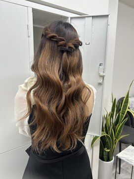 エトワール(ETOILE) ダウンスタイル/ハーフアップアレンジ