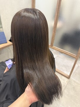 ロミバイリー(Romi by Lyee) グレージュカラー