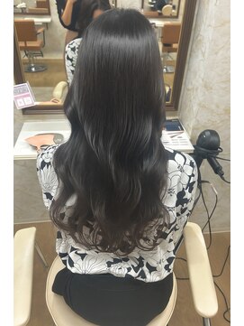 フィガロ ウメダ(FIGARO UMEDA) 艶髪ゆるふわウェーブ11.14暗めカラー